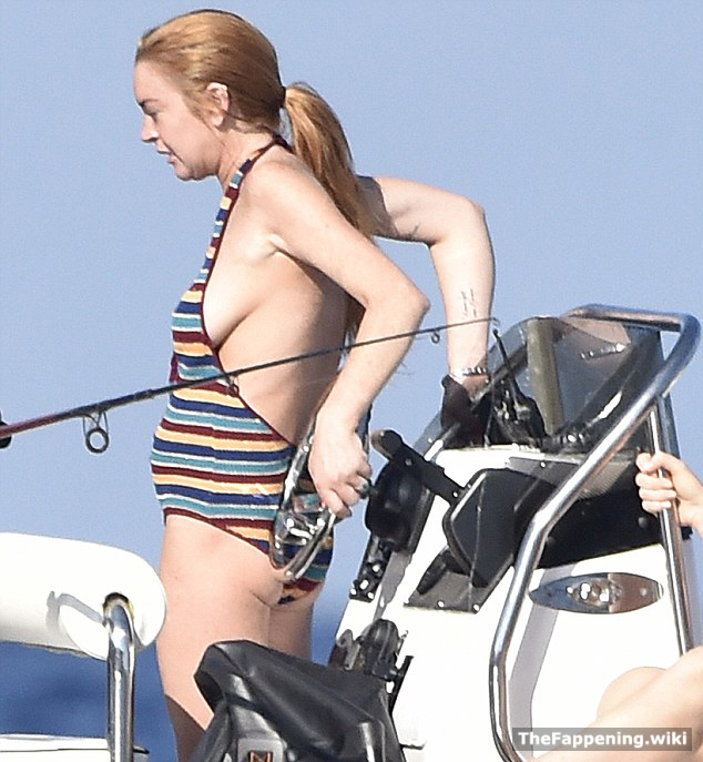 Lindsay-Lohan-nude-nude-naked-post-053190-249483-41