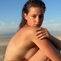 Lili Reinhart nude photos: FAPPENING
